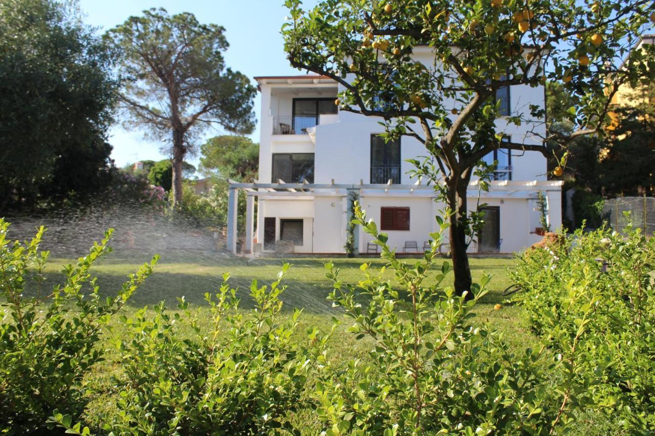 Villa La Conchiglia Rooms Cala Liberotto Εξωτερικό φωτογραφία