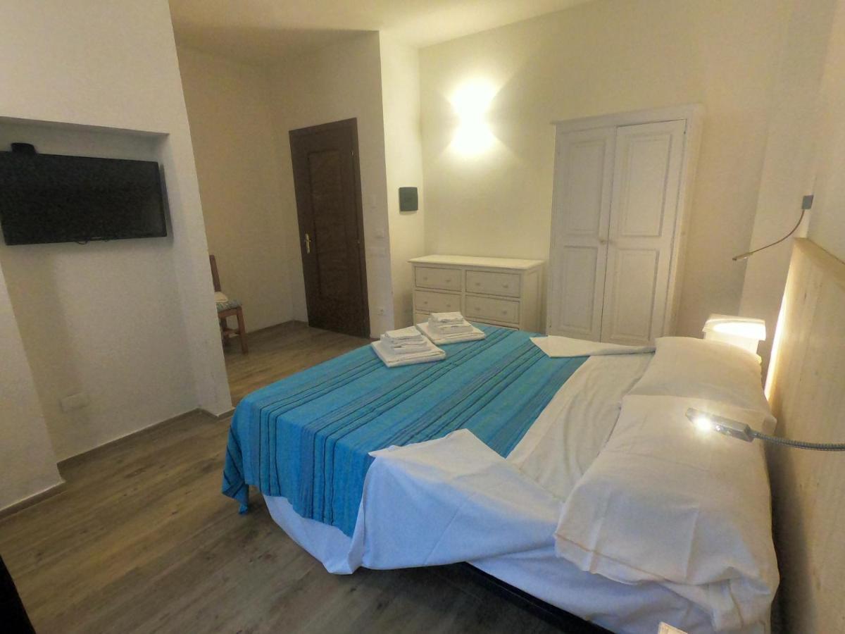 Villa La Conchiglia Rooms Cala Liberotto Εξωτερικό φωτογραφία