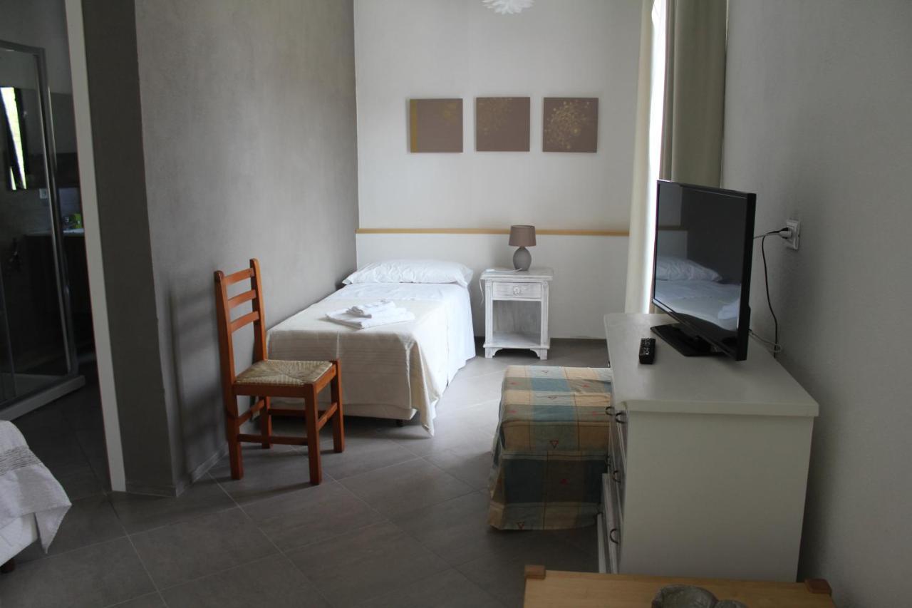 Villa La Conchiglia Rooms Cala Liberotto Εξωτερικό φωτογραφία