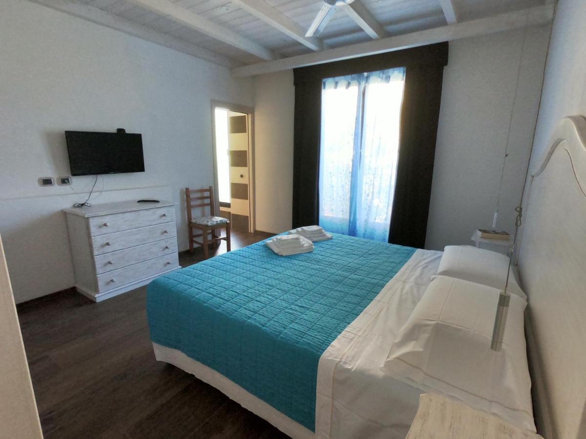 Villa La Conchiglia Rooms Cala Liberotto Εξωτερικό φωτογραφία