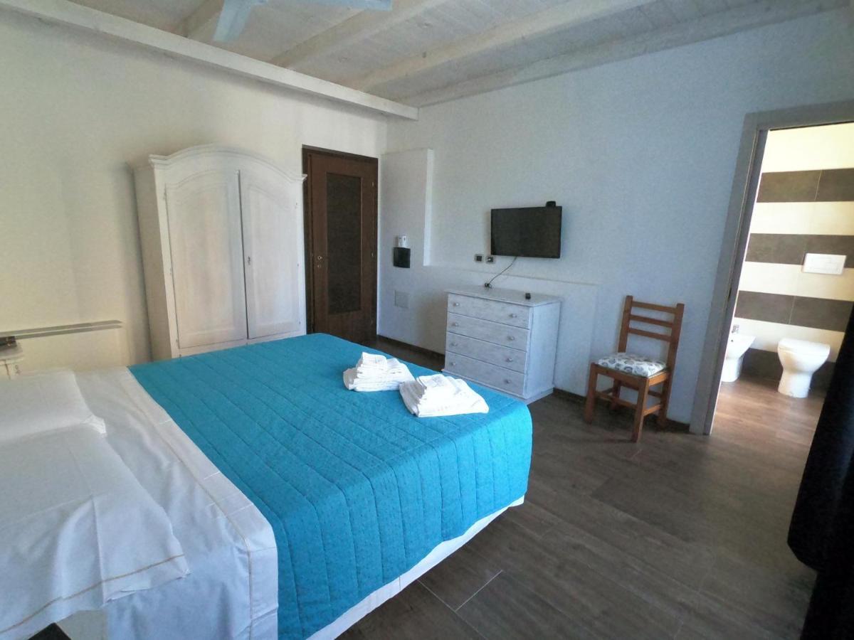 Villa La Conchiglia Rooms Cala Liberotto Εξωτερικό φωτογραφία