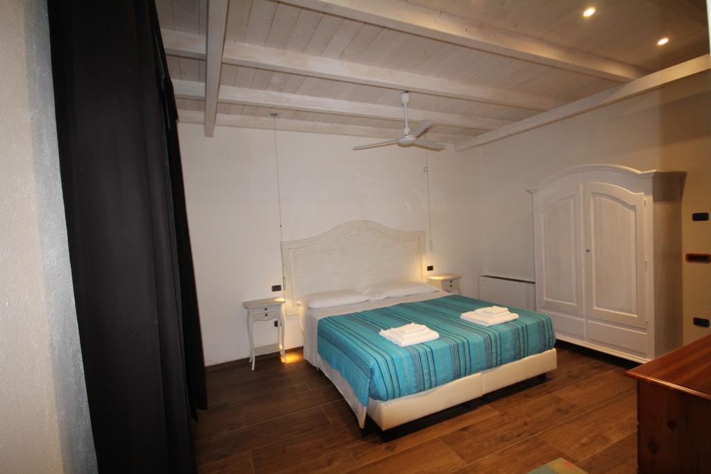 Villa La Conchiglia Rooms Cala Liberotto Εξωτερικό φωτογραφία