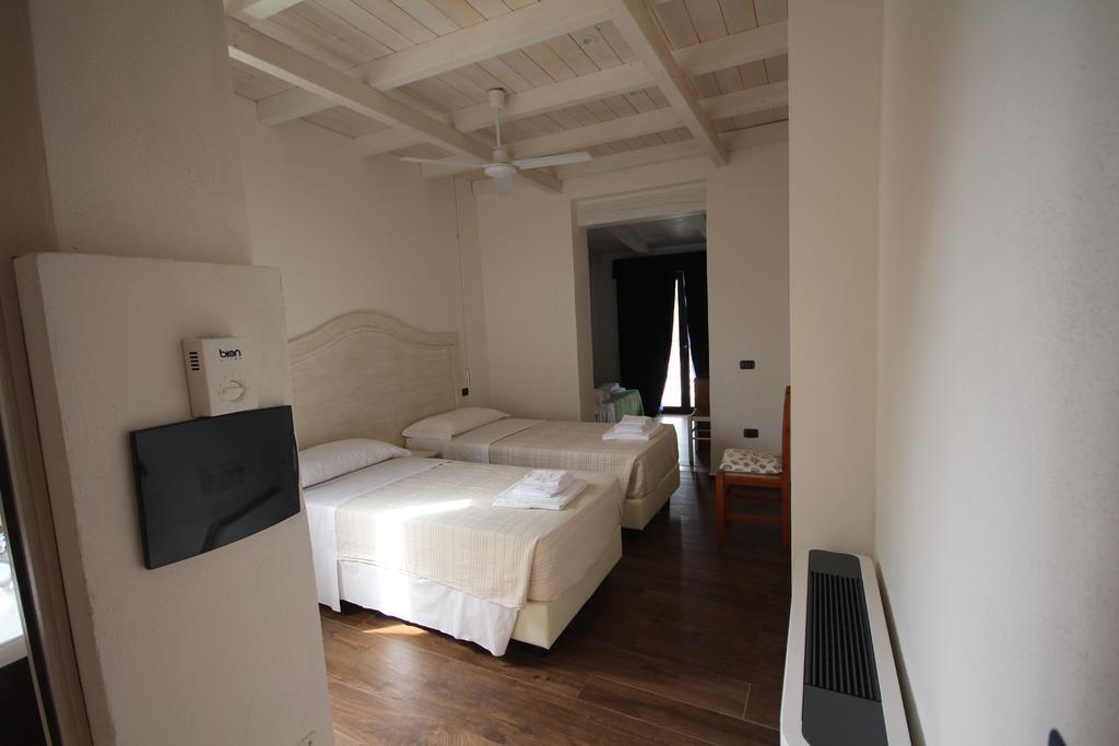 Villa La Conchiglia Rooms Cala Liberotto Εξωτερικό φωτογραφία