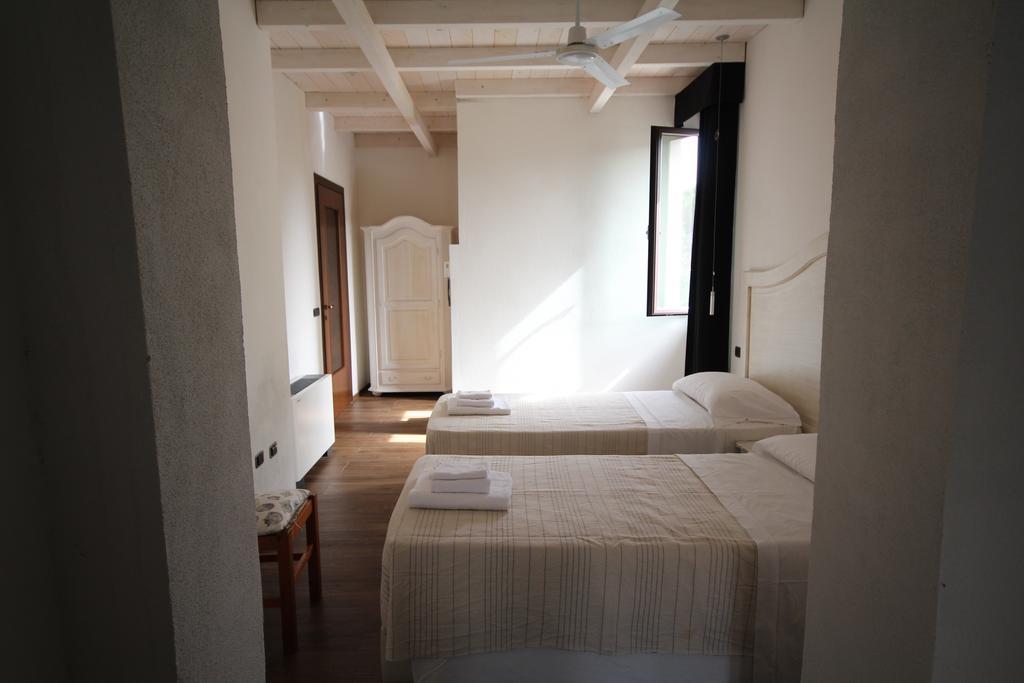 Villa La Conchiglia Rooms Cala Liberotto Εξωτερικό φωτογραφία