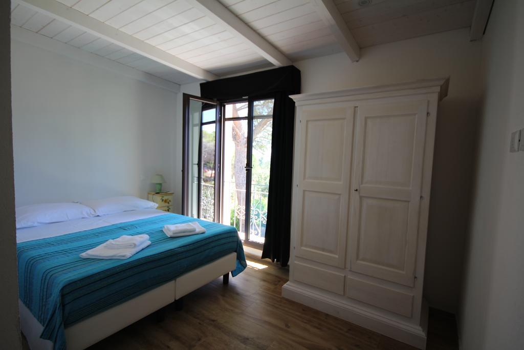 Villa La Conchiglia Rooms Cala Liberotto Εξωτερικό φωτογραφία